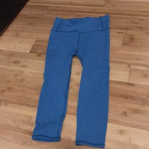Lululemon teal reveal leggings size 6 crop